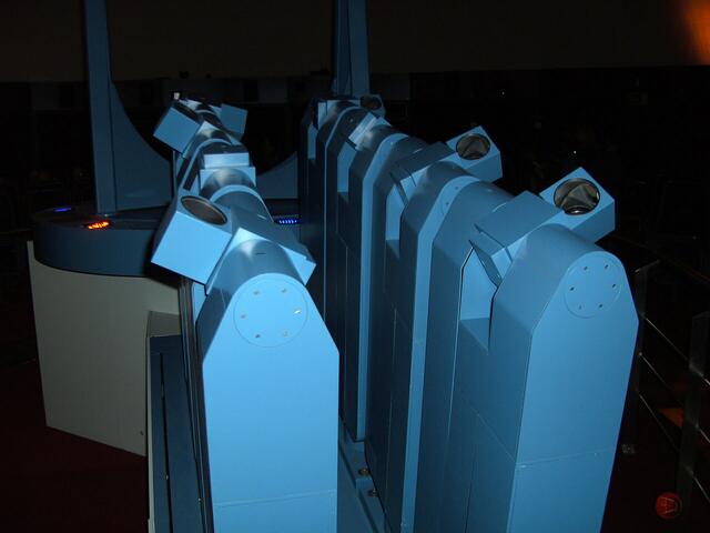 Hier werden die Fixsterne erzeugt ???