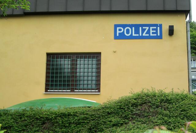 Hinter Gittern - Wasserschutzpolizeiposten Waldeck  am  Edersee.