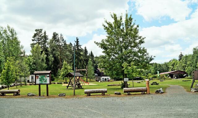 der Parkplatz am Waldhof in Silberhütte
