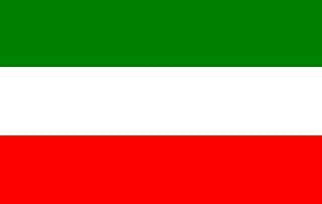 Die Landesfarben des Memellandes >  Grafische Nachzeichnung der traditionellen (nicht offiziellen) Flagge des Memellandes im Schulatlas für die mittleren Unterrichtsstufen 6. Auflage 1891 (Diercke-Verlag) > https://de.wikipedia.org/wiki/Memelland#/media/Datei:Traditionelle_Flagge_Memelland.jpg | Foto: wie vor