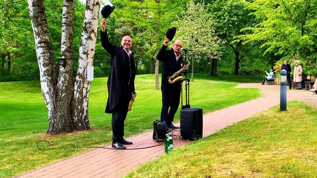 14. Mai 2020. Balkonkonzert IV. mit Hardy's Jazzband in unserem Park.