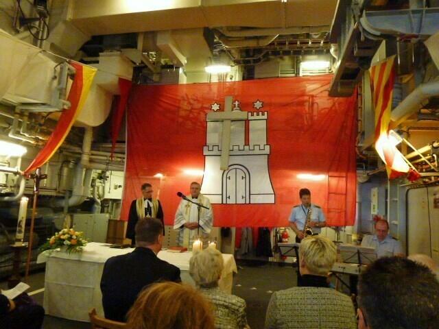 11.05.2014 - Sonntagsgottesdienst auf der Fregatte "Hamburg"