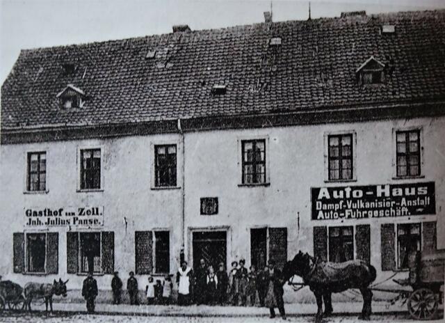 Das ehemalige Zollhaus (Gasthof und Auto- Haus) etwa um 1920 ???