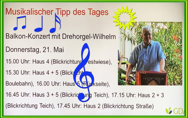 21. Mai 2020. II. Balkon Konzert. Wilhelm Uden mit der Drehorgel.