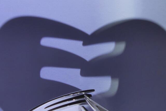 fast drohende Schatten