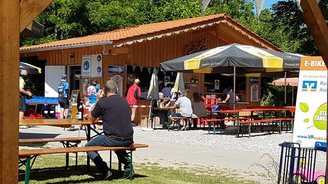 Jetzt wird gespeist und ausgeruht.