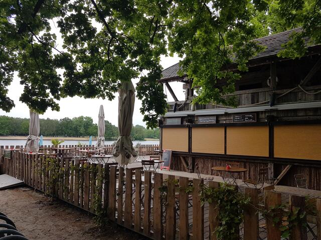 6:30 Uhr am Morgen: Die "Strand-Alm" am Silbersee in Langenhagen ...