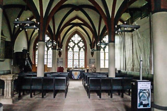Kapitelsaal . Er wurde von 1946 bis zur Fertigstellung einer eigenen Kirche von der katholischen Gemeinde genutzt