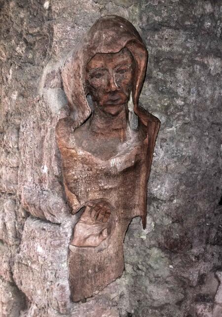 nach dieser Skulptur habe ich bei meinen letzten Besuch vergeblich gesucht