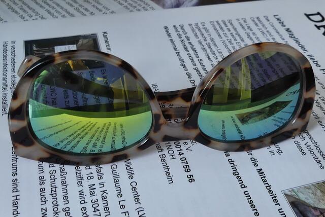 Selbst die Schrift spiegelt sich