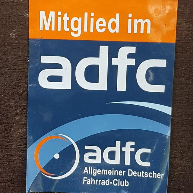Mitglied werden im ADFC geht hier: https://adfc-langenhagen.de/category/eintritt/