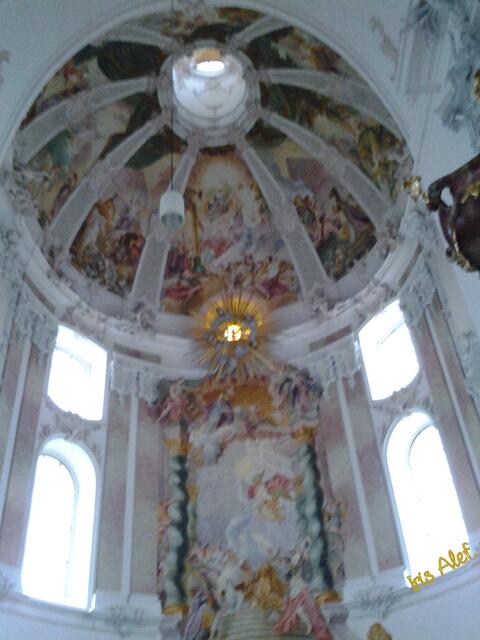 Kuppel über dem Hochaltar