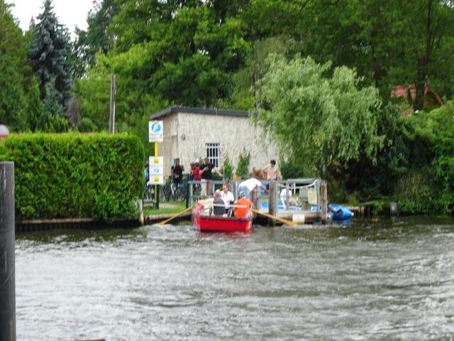 Gegenüberliegende Anlegestelle an den Müggelwiesen