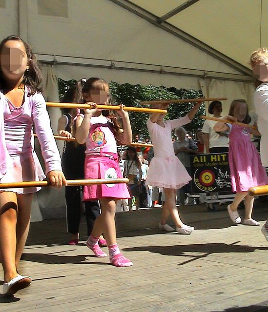 Sommerfest Mitte Juni 2005 auf dem Fiedelerplatz