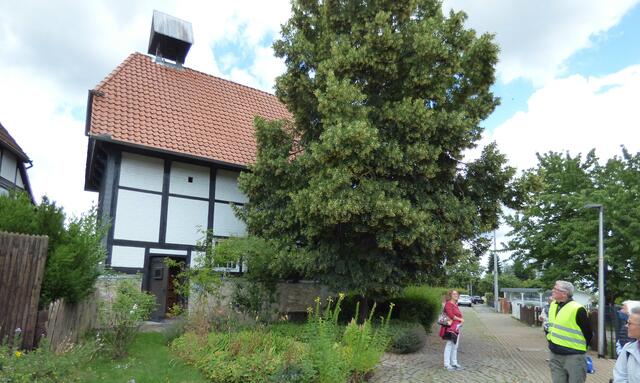 Die kleine Fachwerkkapelle aus Devese.