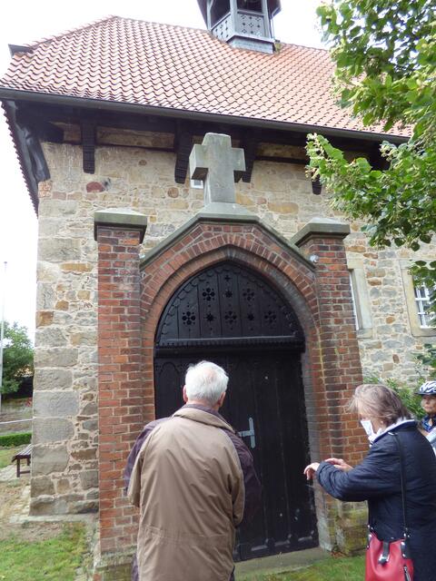 Der Fördervein Harkenblecker Kapelle kümmert sich um den Erhalt. Hier der Eingang zur Gruft.