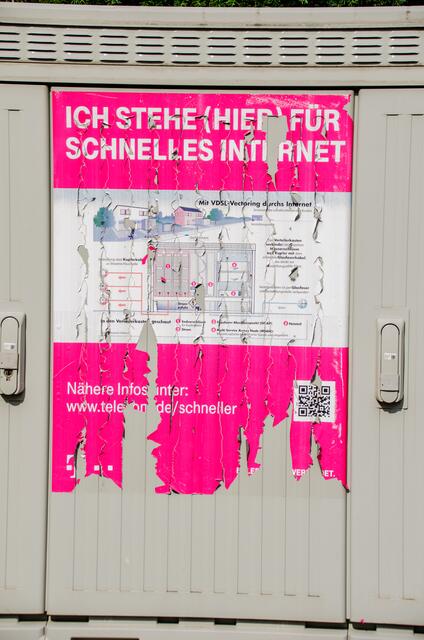 das Plakat hat auch schon bessere Zeiten gesehen