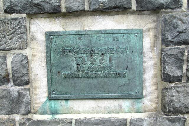 Zur Erinnerung an das Dorf Asel 1317 gegründet 1914 vom Edersee überflutet - Gebr. Weidner, Kassel.