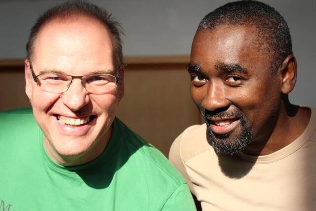 Fred Brunner und Njamy Sitson | Foto: Sarah Hieber