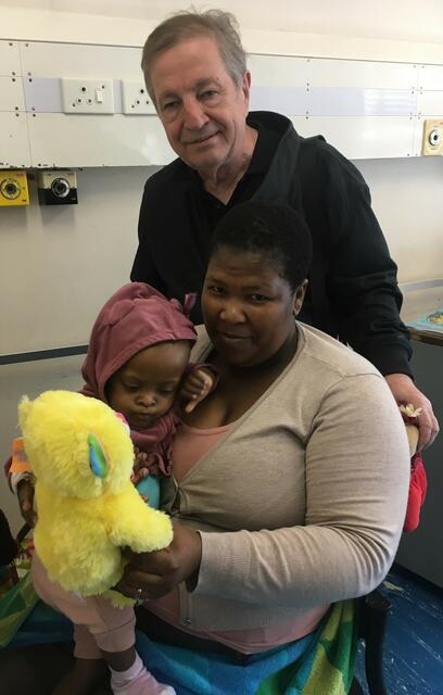 Bernhard Maisch 2019 beim Besuch im Krankenhaus in Südafrika | Foto: Prof. Bernhard Maisch