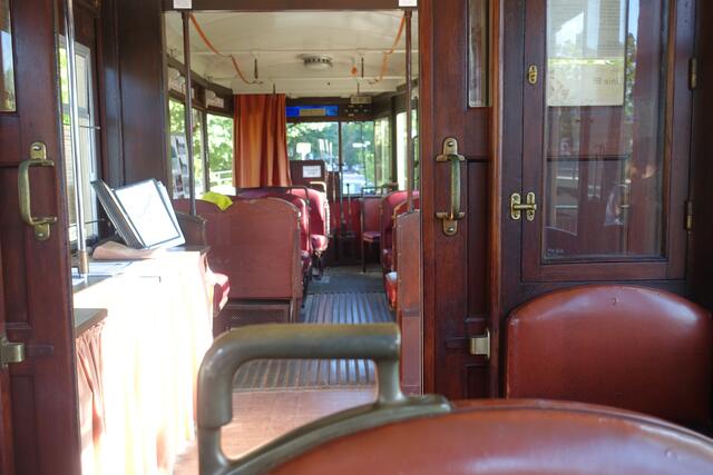 Lederbezogene Sitze im Waggon