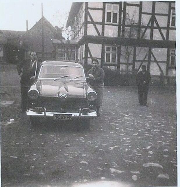 Gut zu erkennen, vorne die Weltkugel