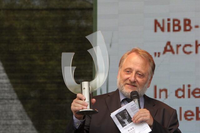 Mit dem Innovationspreis zeichnet das von Hans-Goerg Torkel initiierte Netz innovativer Bürgerinnen und Bürger NiBB seit dem Jahr 2000 Wegbereiter für soziale Innovationen aus. | Foto: Reinhard Spörer