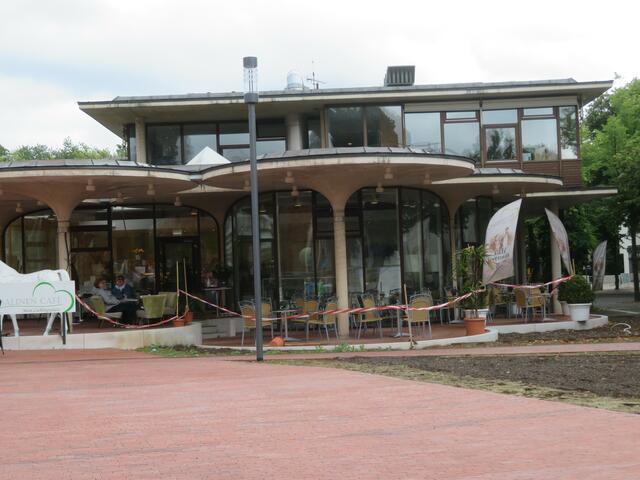 Kleines Cafe.