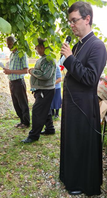 S. E. Bischof Thomas Huber beim Schlussgebet