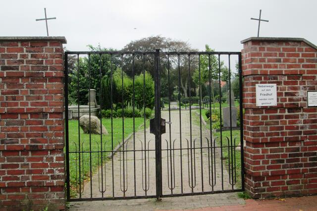 Ein Eingang zum Friedhof von Ritzebüttel.