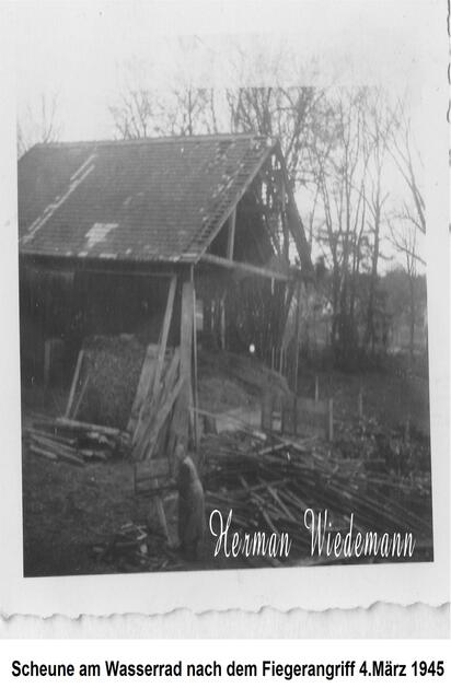 1945