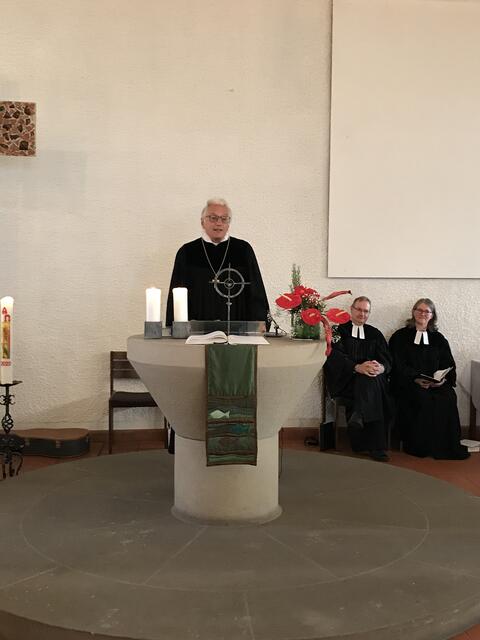 Regionalbischof Axel Piper hielt den Festgottesdienst zum Doppeljubiläum der evangelischen Gemeinde
