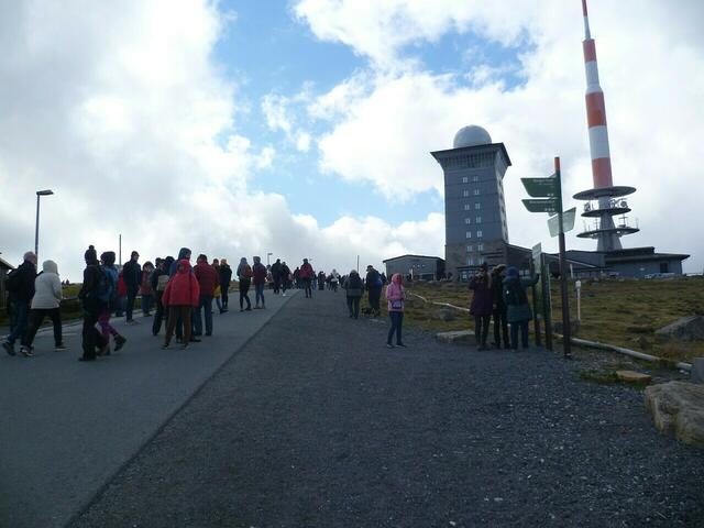 Reichlich Besucher auf dem Brocken am Sonntag, 10. Oktober 2020.