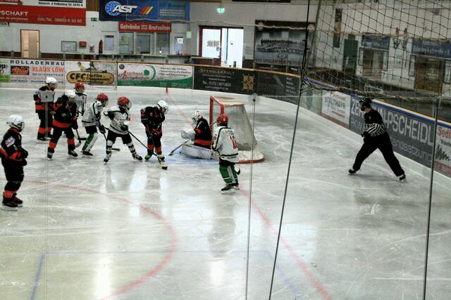 EV Königsbrunn U13 | Foto: Jeff Ratcliffe