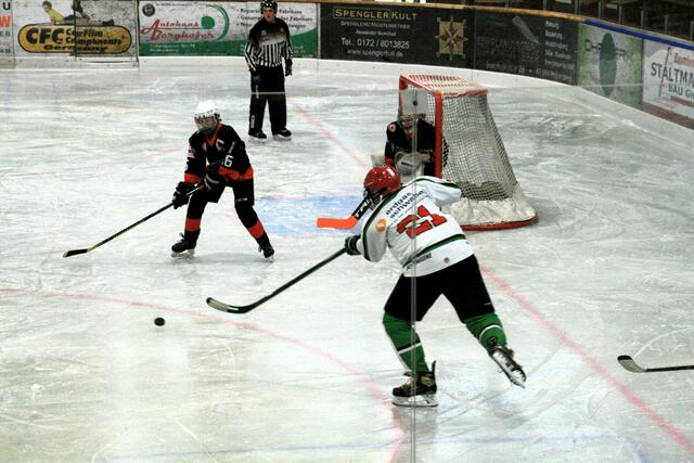 EV Königsbrunn U13 | Foto: Jeff Ratcliffe