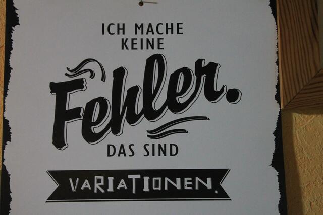 Jede und Jeder macht mal Fehler. Ein guter Arbeitgeber sorgt  auch für eine faire Fehlerkultur. Sollte es doch einmal Probleme geben: Ein Betriebsrat hilft den Beschäftigten bei Konflikten mit dem Arbeitgeber - und in besonders krassen Fällen hilft Gewerkschaftsmitgliedern der DGB-Rechtsschutz.