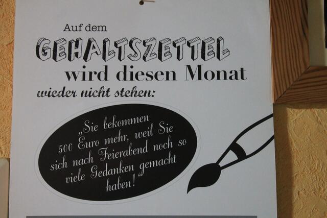 Wenn Arbeit und Privatleben sich zu sehr vermischen und Du auch nach Feierabend ständig an den Job denkst, geht es Dir nicht mehr gut damit. Deshalb setzen sich die DGB-Gewerkschaften für mehr Work-Life-Balance ein - und dafür, dass Freizeit auch wirklich Freizeit ist.