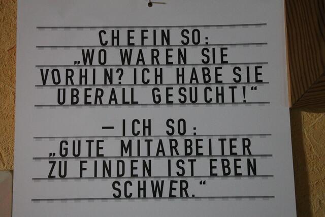 Gute Bezahlung, faire Arbeitszeiten, Weiterbildungsangebote durchsetzen, Vereinbarkeit von Familie und Beruf verbessern - die DGB-Gewerkschaften tun viel, damit Mitarbeiterinnen und Mitarbeiter ihre Arbeit auch in Zukunft fit und zufrieden erledigen können. Doch viele Unternehmen haben leider noch nicht eingesehen, dass zufriedene und gut bezahlte Beschäftigte mit guten Arbeitsbedingungen die beste "Versicherung" gegen Fachkräftemangel sind.