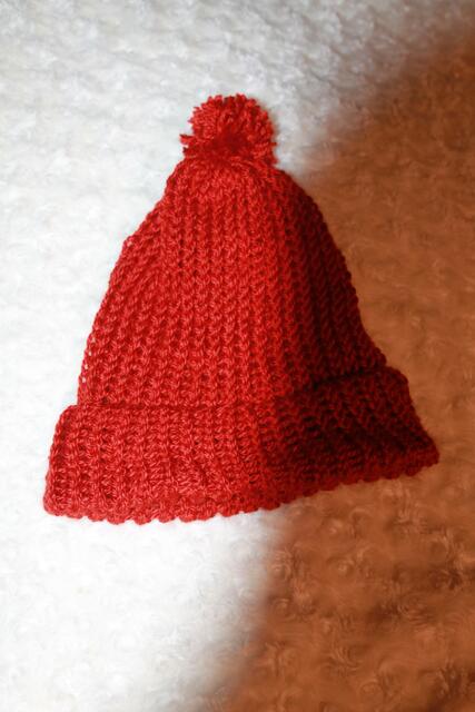 Bei dieser Mütze habe ich mal einen Strickring ausprobiert, den ich vorher gar nicht kannte - war irgendwie witzig... ;-)