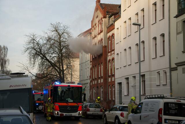 Ja, es brannte im Keller, doch der Rauch war überall!