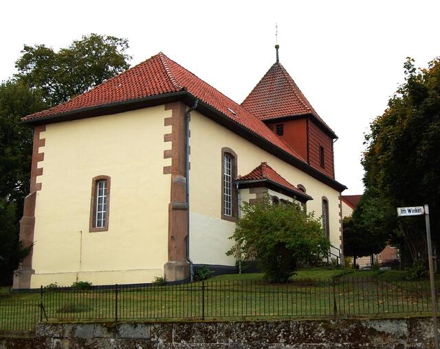 Dort war ein Bruder seiner Mutter Henriette Pastor. Und von diesem erhielt Wilhelm für fünf Jahre Privatunterricht.