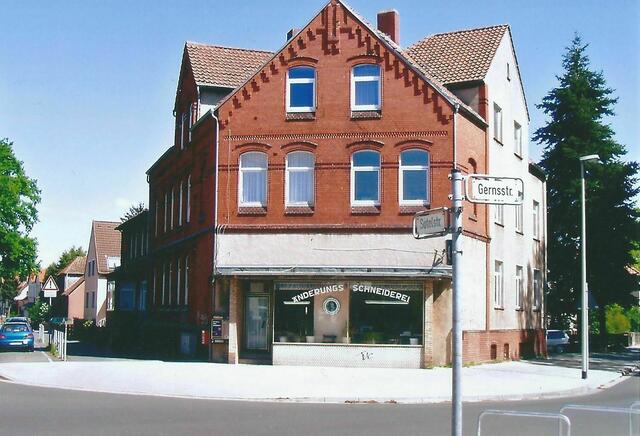 Geschäftshaus Gernsstraße/Sutelstraße, 2007. Früher gab es hier ein Lebensmittelgeschäft. Alt-BothfelderInnen werden sich noch daran erinnern.