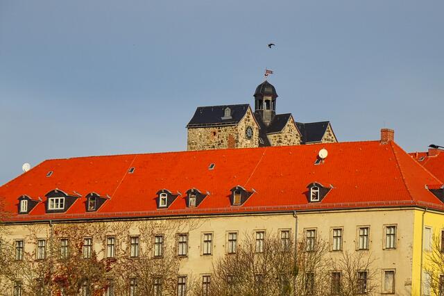 Spätbarockschloss Ballenstedt  mit integriertem Westportal des Benediktinerkloster