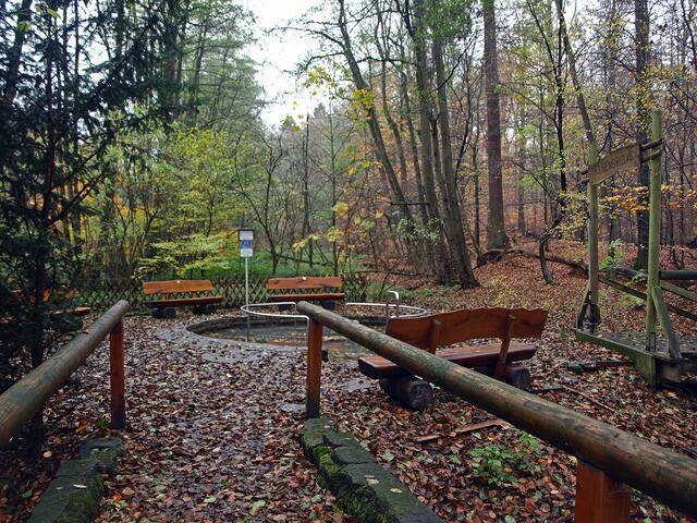 Am Wassertretbecken