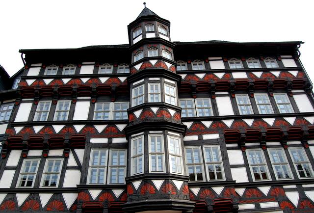 In der "Alten Münze" befindet sich das Heimatmuseum. Bald ein halbes Jahrtausend ist der große Fachwerkbau alt, den einst ein wohlhabender Bürger- und Münzmeister erbauen ließ.