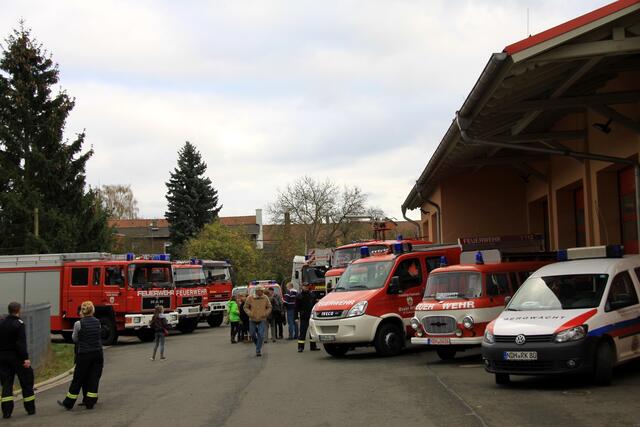 Einmalig, dass ein ehemaliger Bahnhof als Feuerwehrgerätehaus genutzt wird.