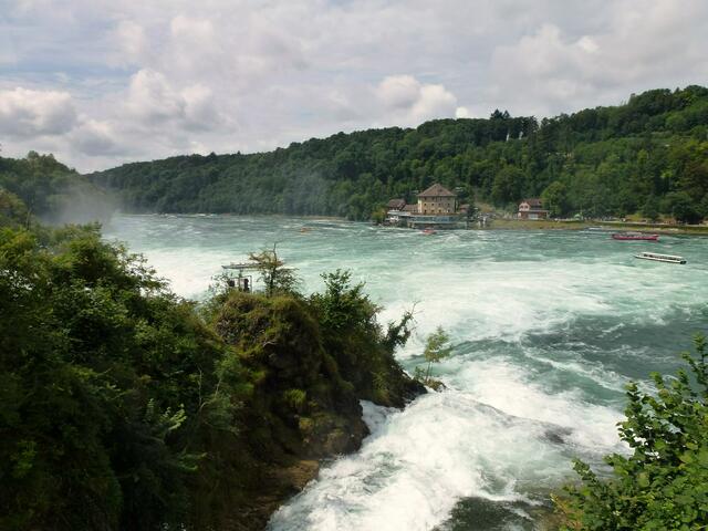 Mit Blick auf das Schlössli Wörth.
