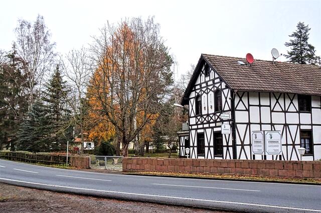 Herbst an dem geschlossenen  Sternhaus