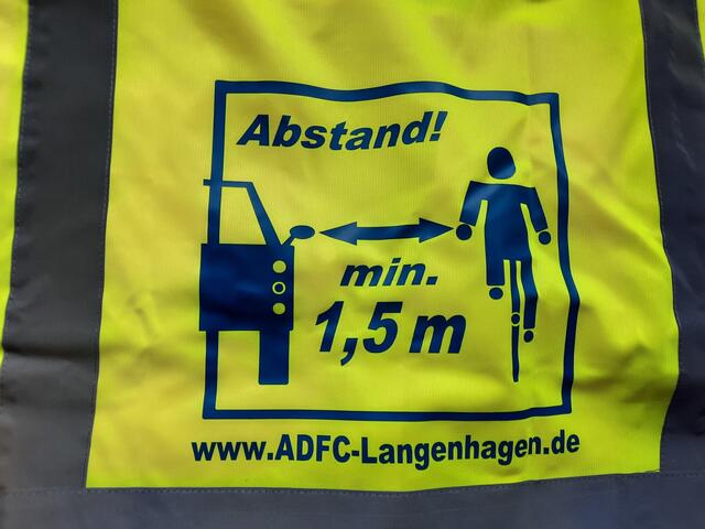 Auf "deutsch, metrisch und für Rechtsverkehr. Für Länder wie Deutschland, Belgien, Österreich, Schweiz, ...