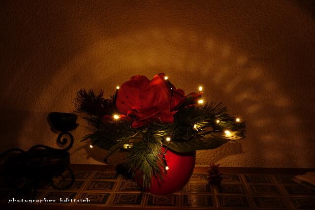 Weihnachtsstrauß im Lichterschein